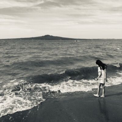 women's sweatshirts Thumbnail